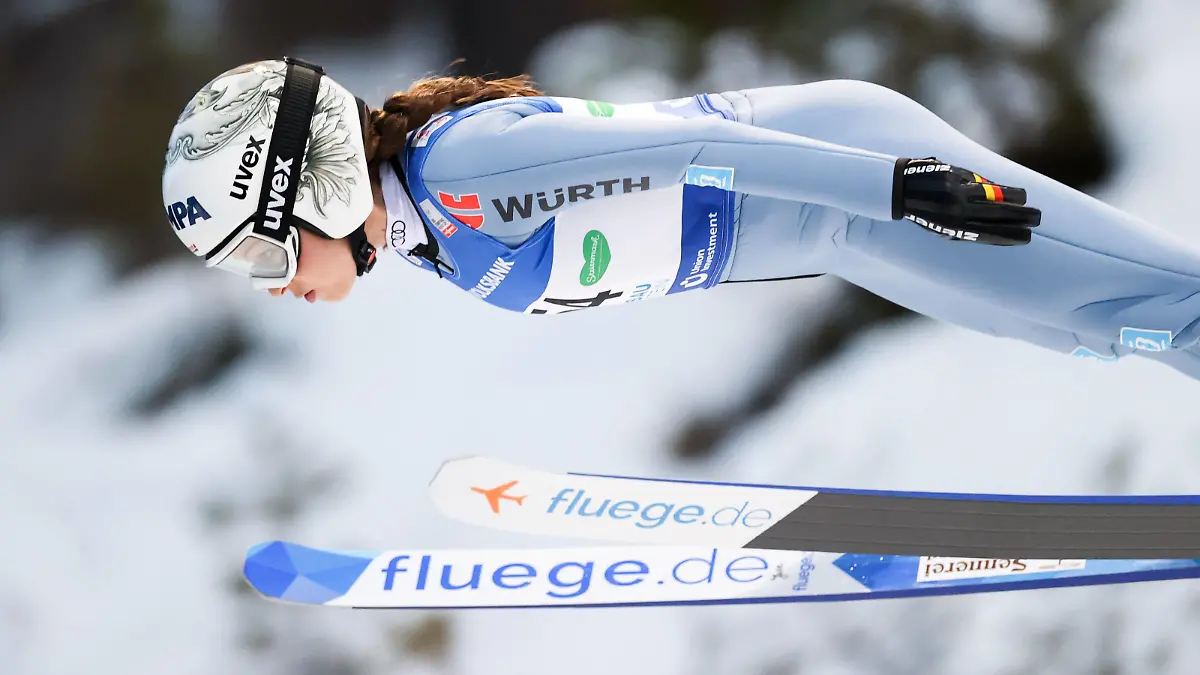 Ski jumping, Skispringen, Ski, nordisch - FIS WC Ramsau RAMSAU,AUSTRIA,17.DEC.20 - NORDIC SKIING, SKI JUMPING - FIS World Cup, preview, training and qualification, ladies. Image shows Juliane Seyfarth GER. PUBLICATIONxINxGERxHUNxONLY GEPAxpictures/xChristianxWalgram
