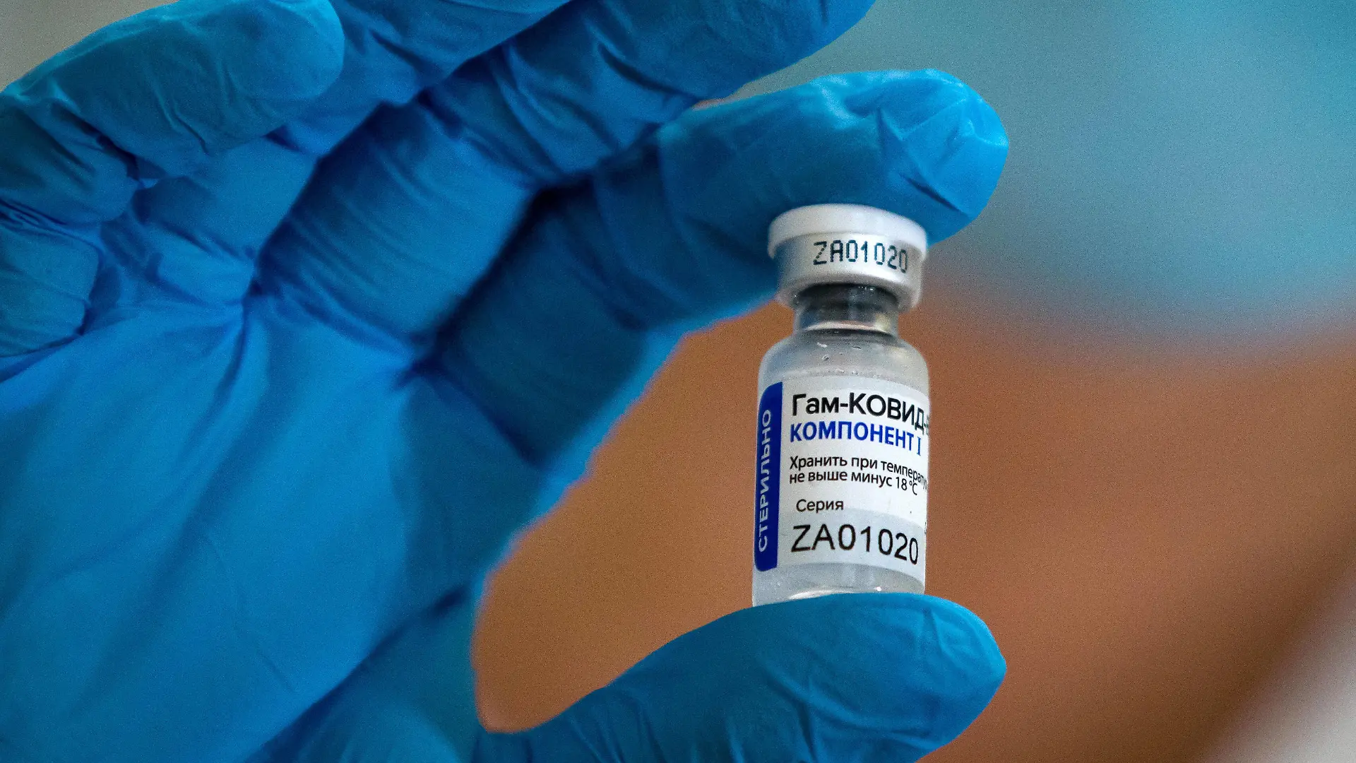 SEVASTOPOL, RUSSIA - FEBRUARY 8, 2021: The Gam-COVID-Vak Sputnik V vaccine against COVID-19 at Dasha Sevastopolskaya Hospital No 5. Starting February 8, Sevastopol starts a mass COVID-19 vaccination campaign earlier, the vaccine was available to medical workers and teachers only. Sergei Malgavko/TASS PUBLICATIONxINxGERxAUTxONLY TS0F6434