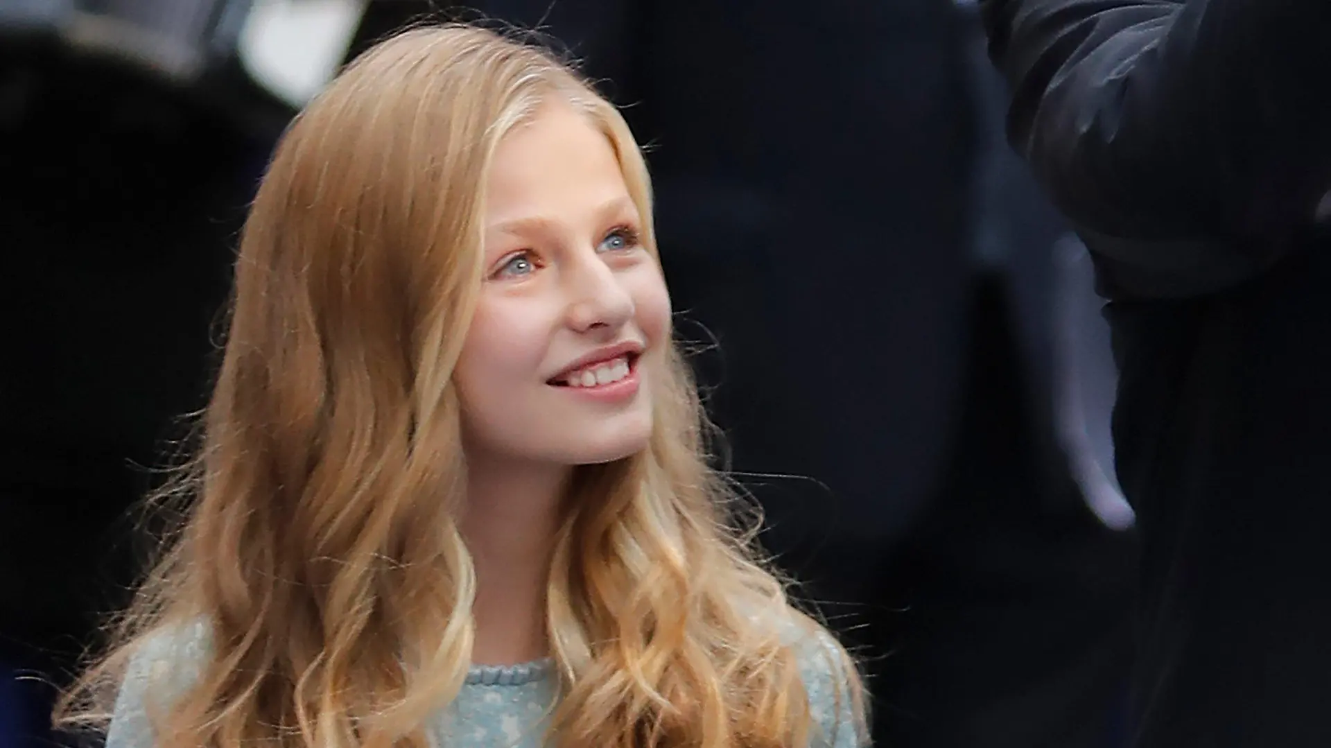 ARCHIV - 18.10.2019, Spanien, Oviedo: Die spanische Kronprinzessin Leonor lächelt vor der Verleihung der Prinzessin-von-Asturien-Preise. (zu dpa "Spaniens Kronprinzessin Leonor setzt Schulbildung in Wales fort") Foto: Damián Arienza/Europa Press/dpa +++ dpa-Bildfunk +++