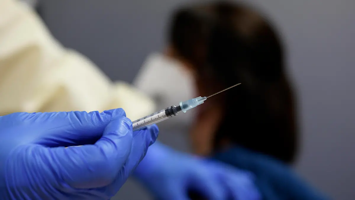 BIONTECH PFIZER CORONA COVID 19 Impfung im JOHANNITER Senioren Stift Meerbusch am 20.01.2021 in Meerbusch *** BIONTECH PFIZER CORONA COVID 19 vaccination in the JOHANNITER Senioren Stift Meerbusch on 20 01 2021 in Meerbusch