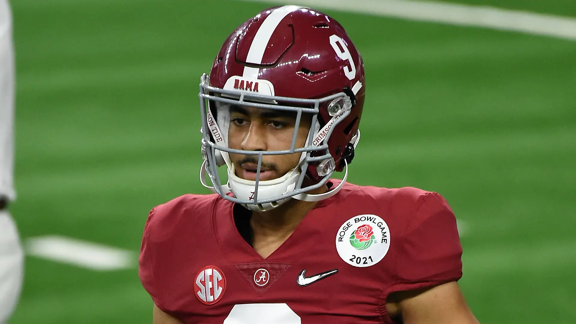 FILE PHOTOS..former Alabama Crimson Tide quarterback, and Heisman Trophy winner 9 Bryce Young who is projected to go in the Top 5 in the 2023 NFL, American Football Herren, USA Draft, here he is pictured on January 1, 2021 versus the Notre Dame Fighting Irish, the NFL Draft will be held in Kansas City on April 27, 2023...Mandatory Credit: Jose / MarinMedia.org / CSM Absolute Complete photographer, and credits required Kansas City United States of America - ZUMAc04_ 20230218_zaf_c04_573 Copyright: xJosex/xMarinmedia.Orgx/xCsmx