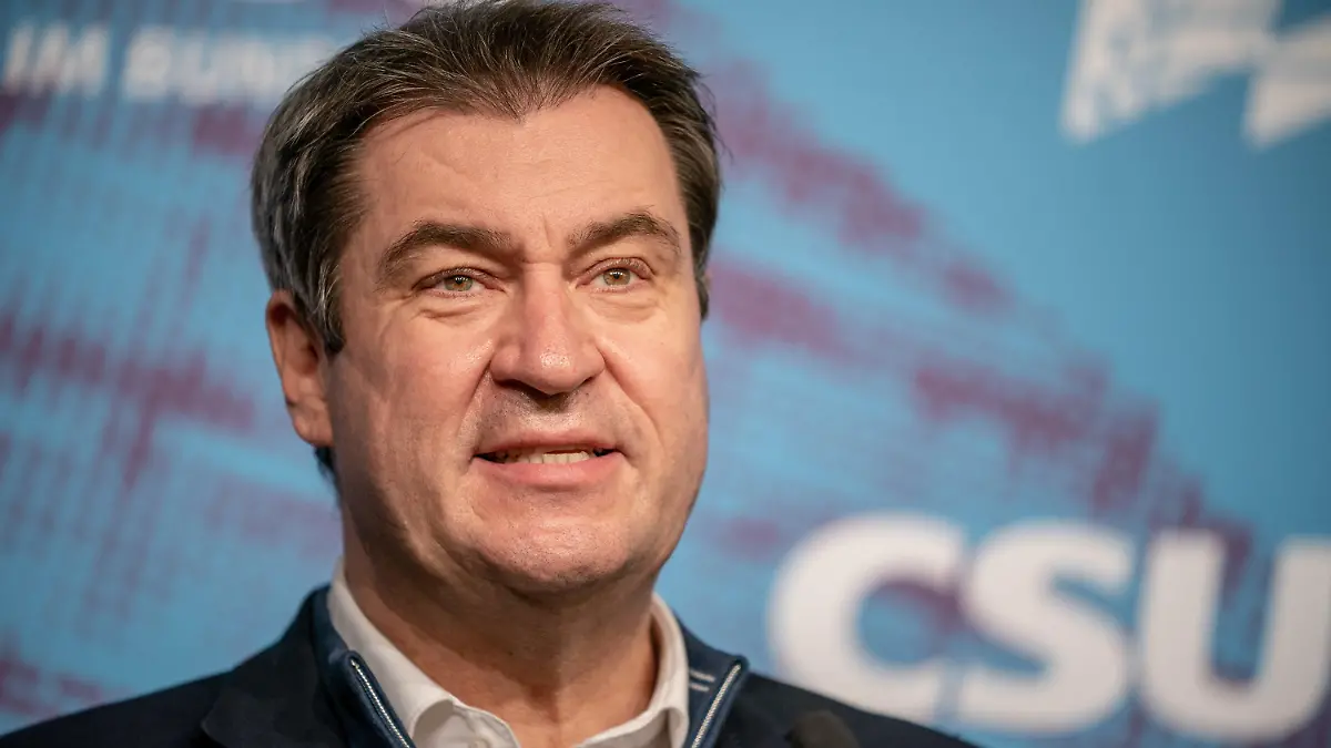 ARCHIV - 06.01.2021, Berlin: Markus Söder (CSU), Ministerpräsident von Bayern und CSU-Vorsitzender, spricht bei der Pressekonferenz zu Beginn seines Besuchs bei der Winterklausur der CSU-Landesgruppe im Deutschen Bundestag die pandemiebedingt im Berlin Congress Center (bcc) stattfindet. (zu dpa «Söder: Union sollte nicht mit Merkels Politik brechen») Foto: Michael Kappeler/dpa-Pool/dpa +++ dpa-Bildfunk +++