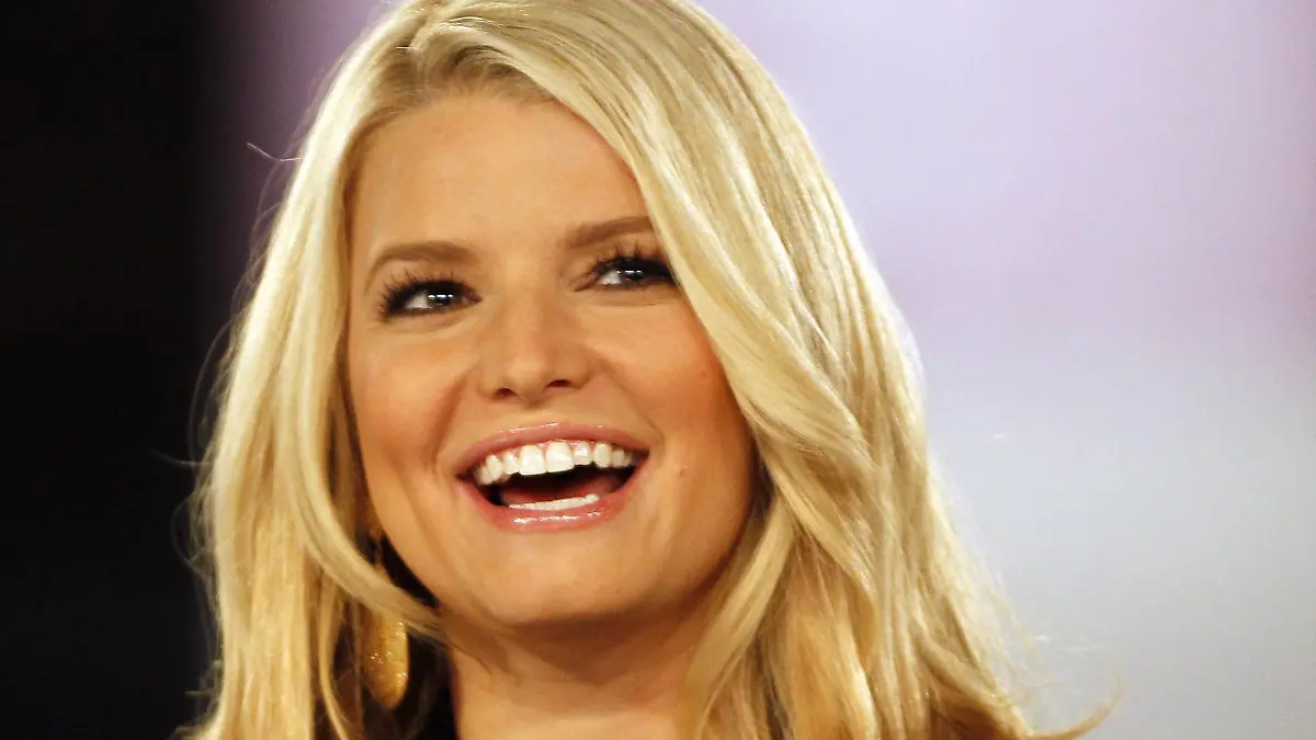 Actress and singer Jessica Simpson speaks at the Night of the Village as part of The Women s Conference in Long Beach California on October 25, 2010. PUBLICATIONxINxGERxSUIxAUTxHUNxONLY LAP20101025410