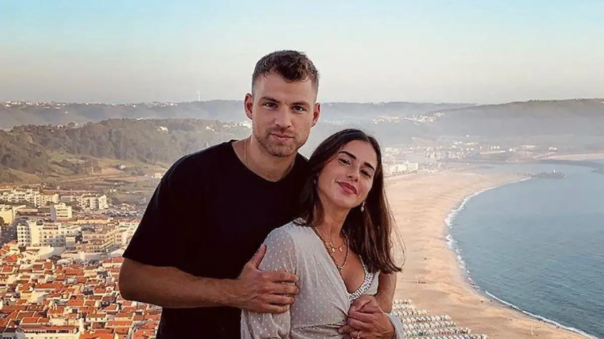 Julian Büscher und Sarah Lombardi lassen ihre Fans am gemeinsamen Leben teilhaben