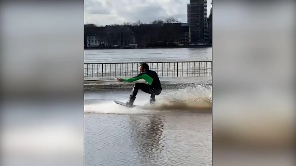 Leichtsinnige nutzen Rheinhochwasser für Wassersport Nicht nachmachen!