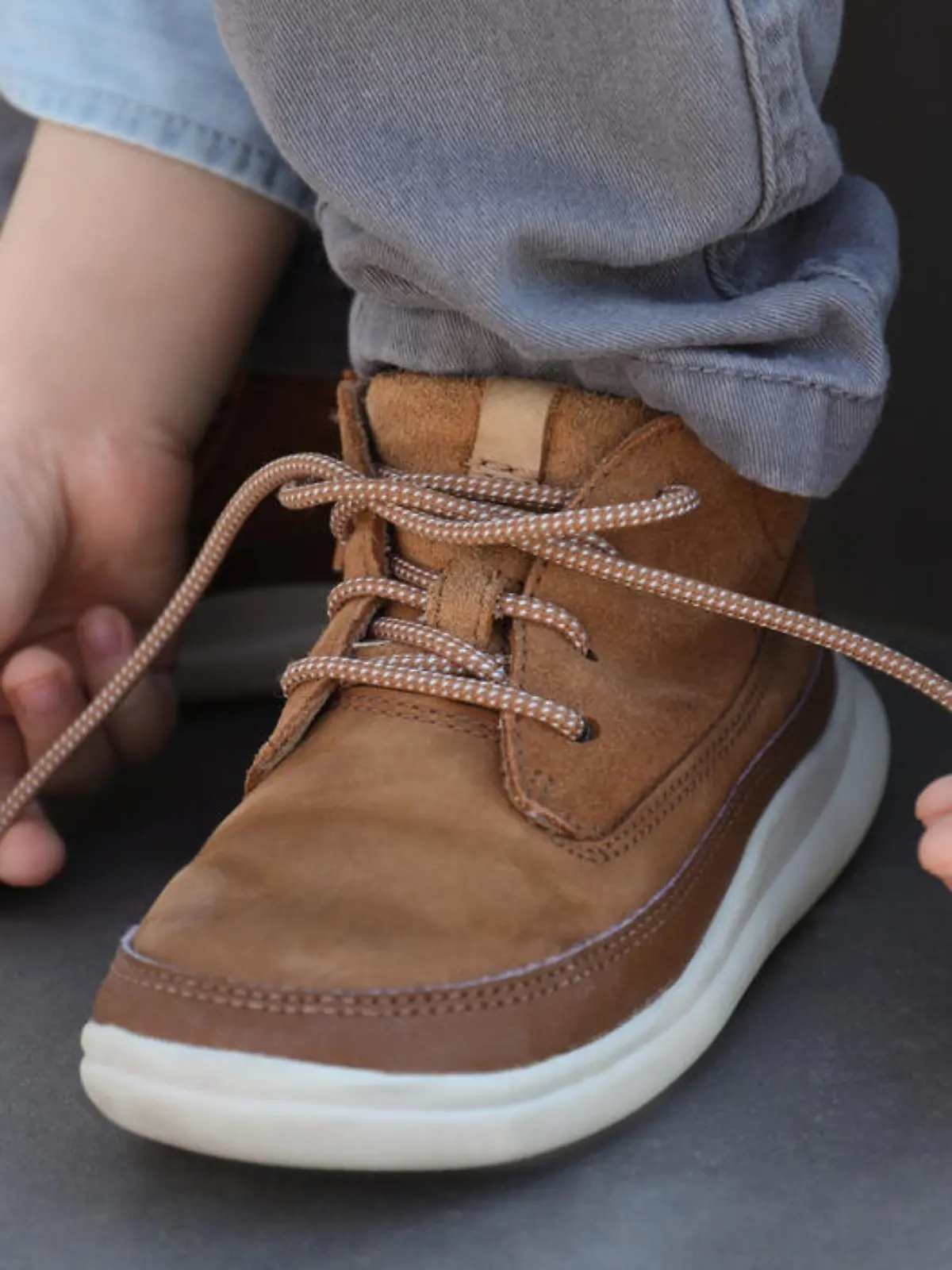 Bild zu: "So finden Sie passende Kinderschuhe"