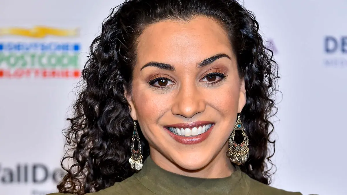 Nadja Benaissa zu Gast auf dem Roten Teppich bei der Verleihung Goldene Bild der Frau 2022 im Stage Theater Neue Flora am Mittwoch 09.November 2022 in Hamburg