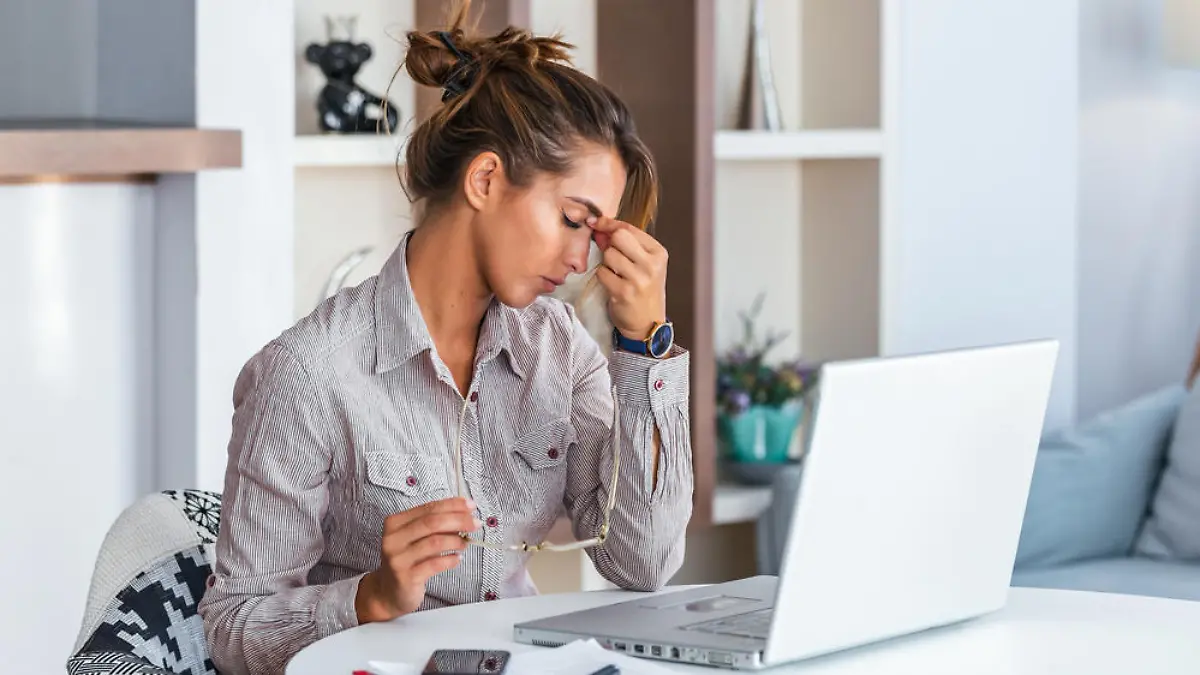 Kopfschmerzen am PC: Das hilft gegen die Beschwerden