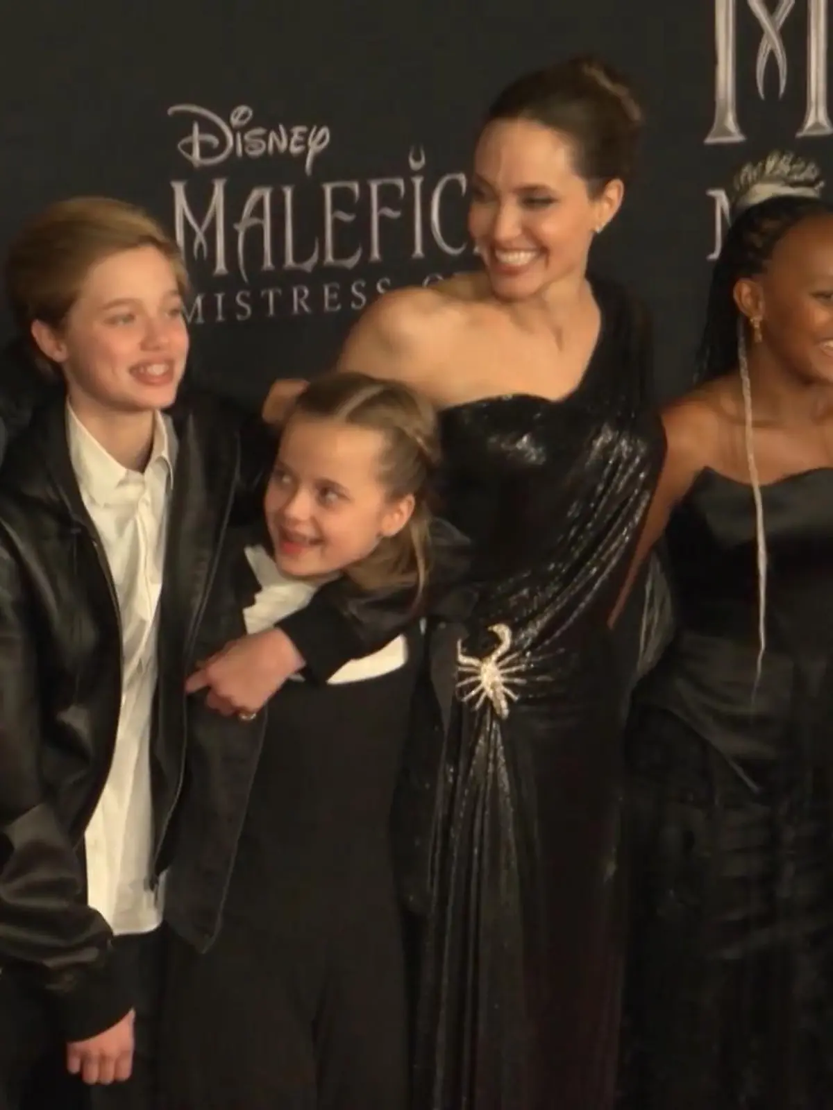 Bild zu: "Angelina Jolie: "Ich bin keine gute traditionelle Mutter!""