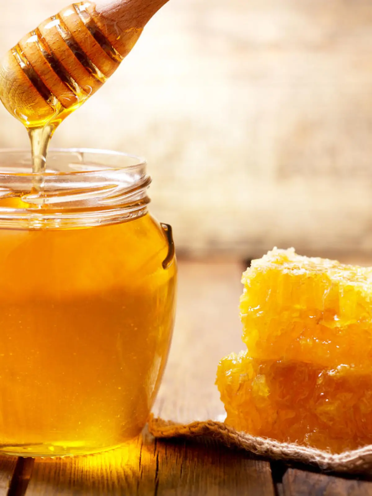 Ein Glas Manuka-Honig kostet um die 30 Euro. Aldi verkauft ihn nun für 9,99. Gibt es Qualitätsunterschiede?