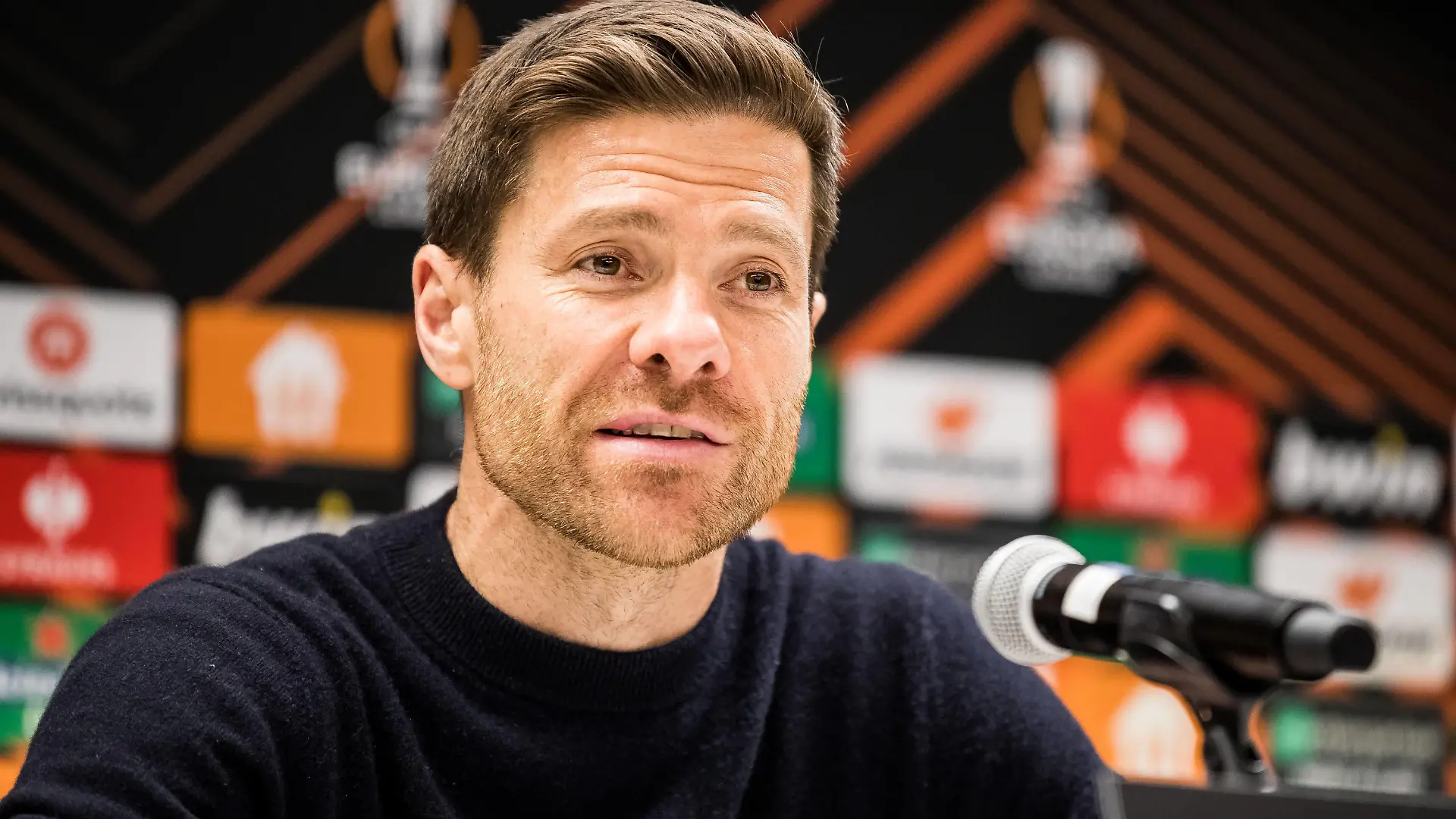 UEFA Europa League Viertelfinale: Royale Union Saint Gilloise - Bayer 04 Leverkusen Xabi Alonso Trainer Bayer 04 Leverkusen in der Pressekonferenz UEFA Europa League Viertelfinale: Royale Union Saint Gilloise - Bayer 04 Leverkusen, Bruessel, Anderlecht Stadium *** UEFA Europa League Quarterfinal Royale Union Saint Gilloise Bayer 04 Leverkusen Xabi Alonso coach Bayer 04 Leverkusen in the press conference UEFA Europa League Quarterfinal Royale Union Saint Gilloise Bayer 04 Leverkusen, Brussels, Anderlecht Stadium Copyright: xBEAUTIFULxSPORTS/Wunderlx
