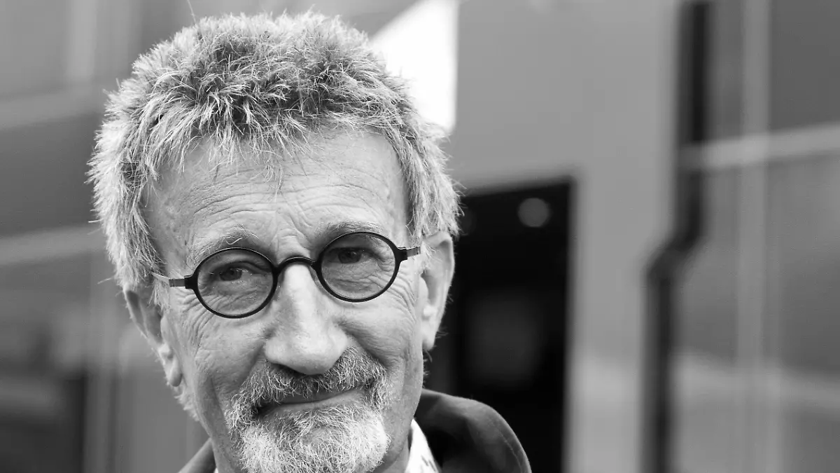 27.08.2011, Circuit de Spa, Francorchamps, BEL, F1, Grosser Preisvon Belgien, 3 freies Training, im Bild Eddie Jordan, ehemaligerFormel 1 Fahrer und Teamchef // during practice tree at Formula OneChampionships 2011 Belgian Grand Prix held at the Circuit de Spa,Francorchamps, Belgium, 27/8/2011, EXPA Pictures © 2011,PhotoCredit: EXPA/ J. Groder - 20110826_PD3458