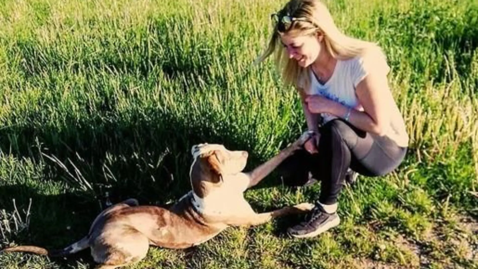 Sabrina Klügel und ihre neue Hündin Mali
