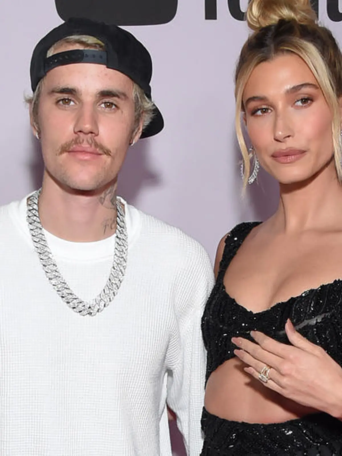 Justin Bieber turtelt mit Ehefrau Hailey in neuem Musikvideo