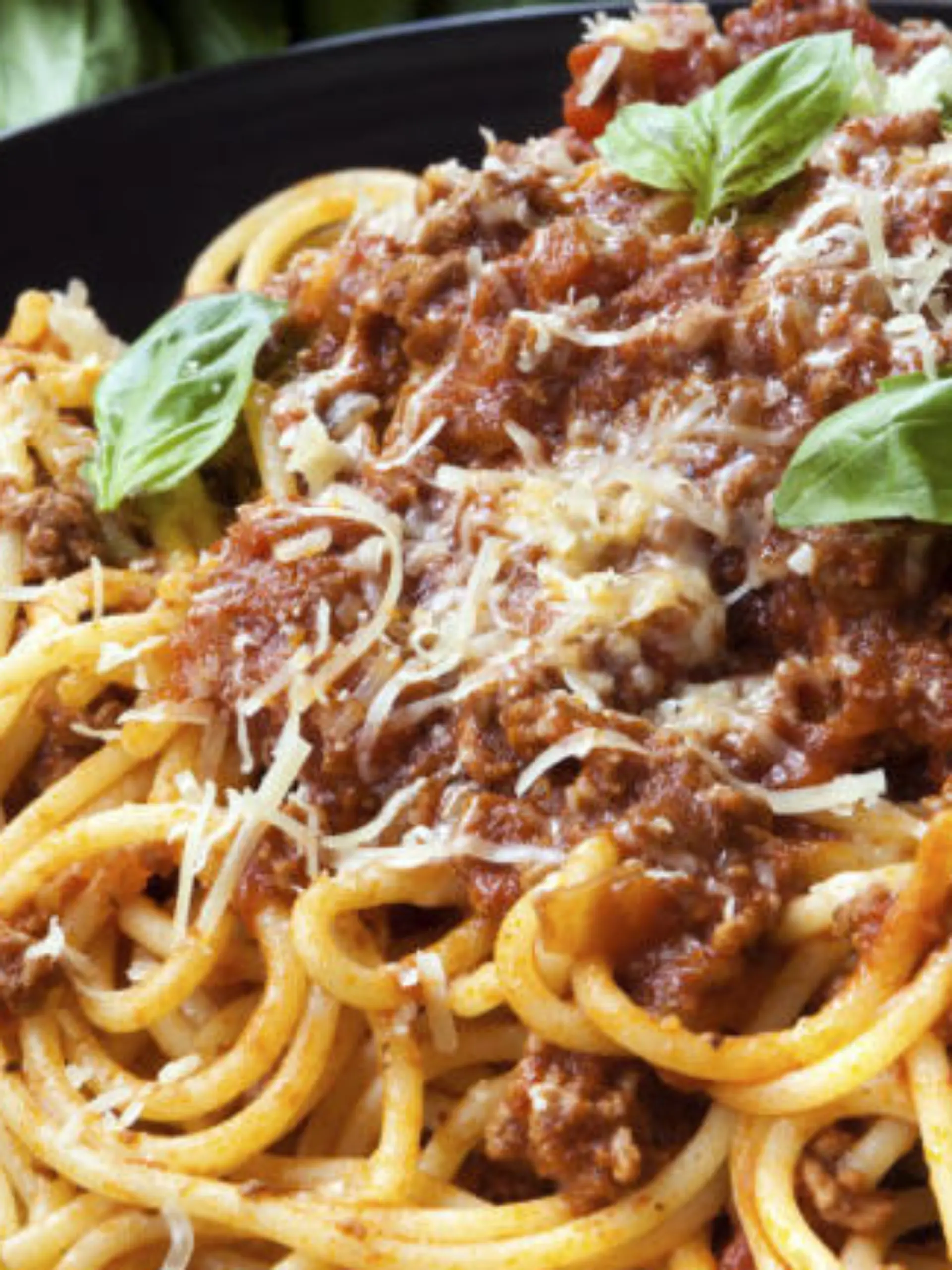1 spaghetti-bolognese-rezept-bild original 16x9.jpg