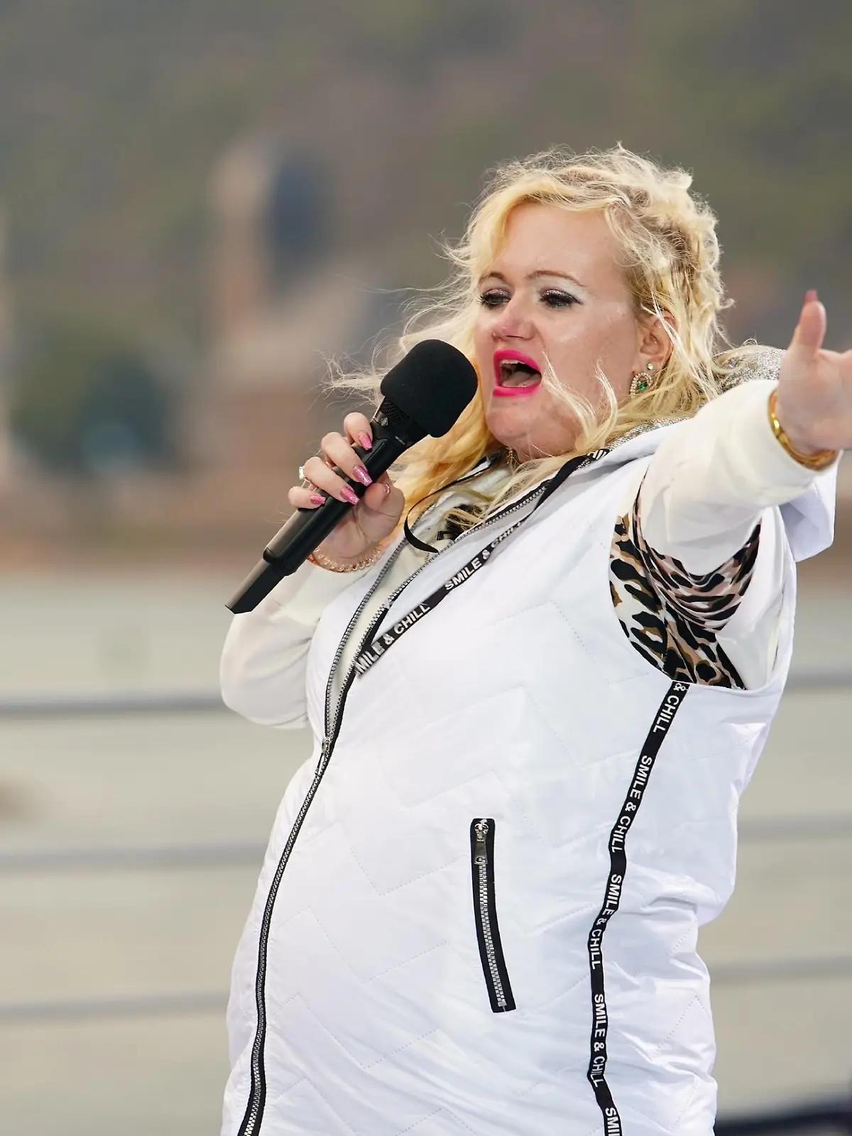 Claudia Haas kämpft bei DSDS 2021 im Casting um den Einzug in den Recall.