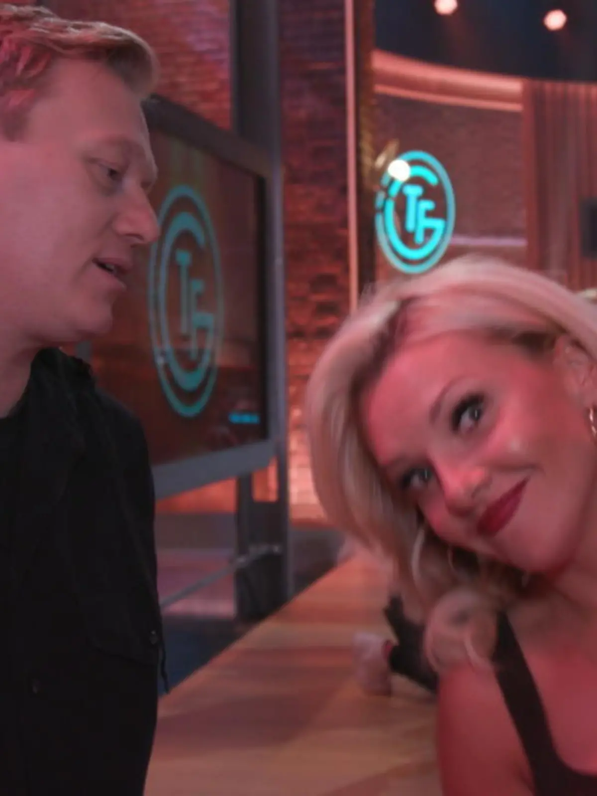 Bild zu: "Evelyn gibt Tipps, was Knossi mit Jan Hofer machen soll"