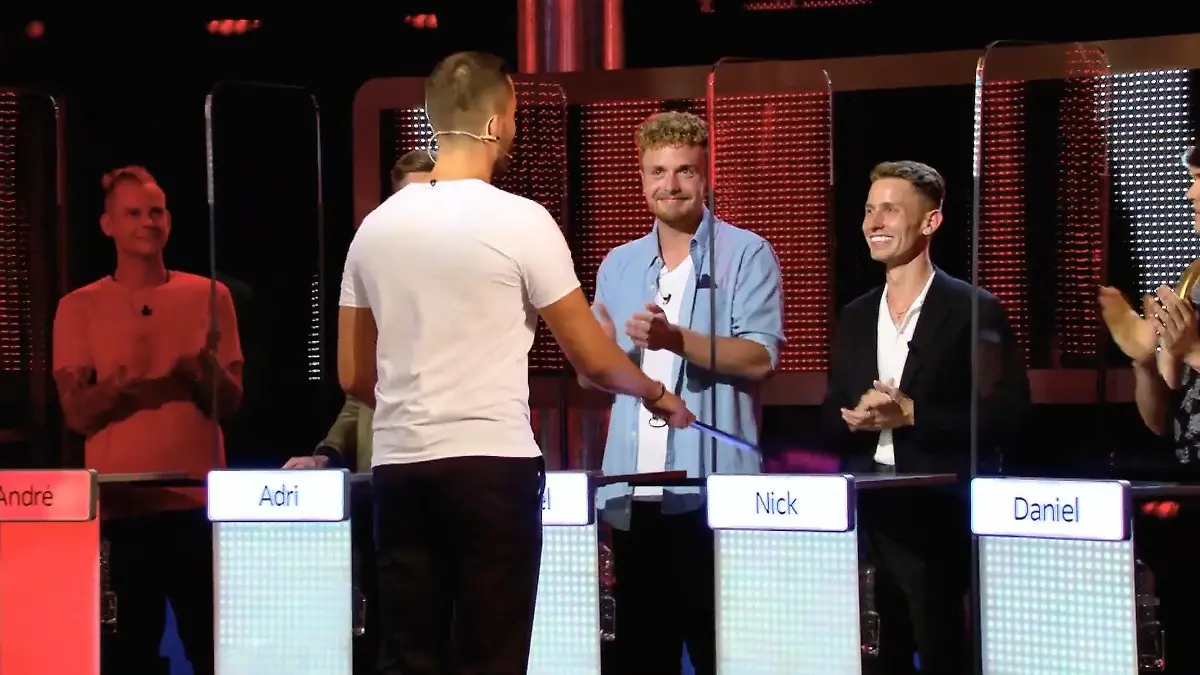 Single Boy Antonio fällt das Rausbuzzern echt schwer "Take Me Out - Boys, Boys, Boys":  2 aus 22!