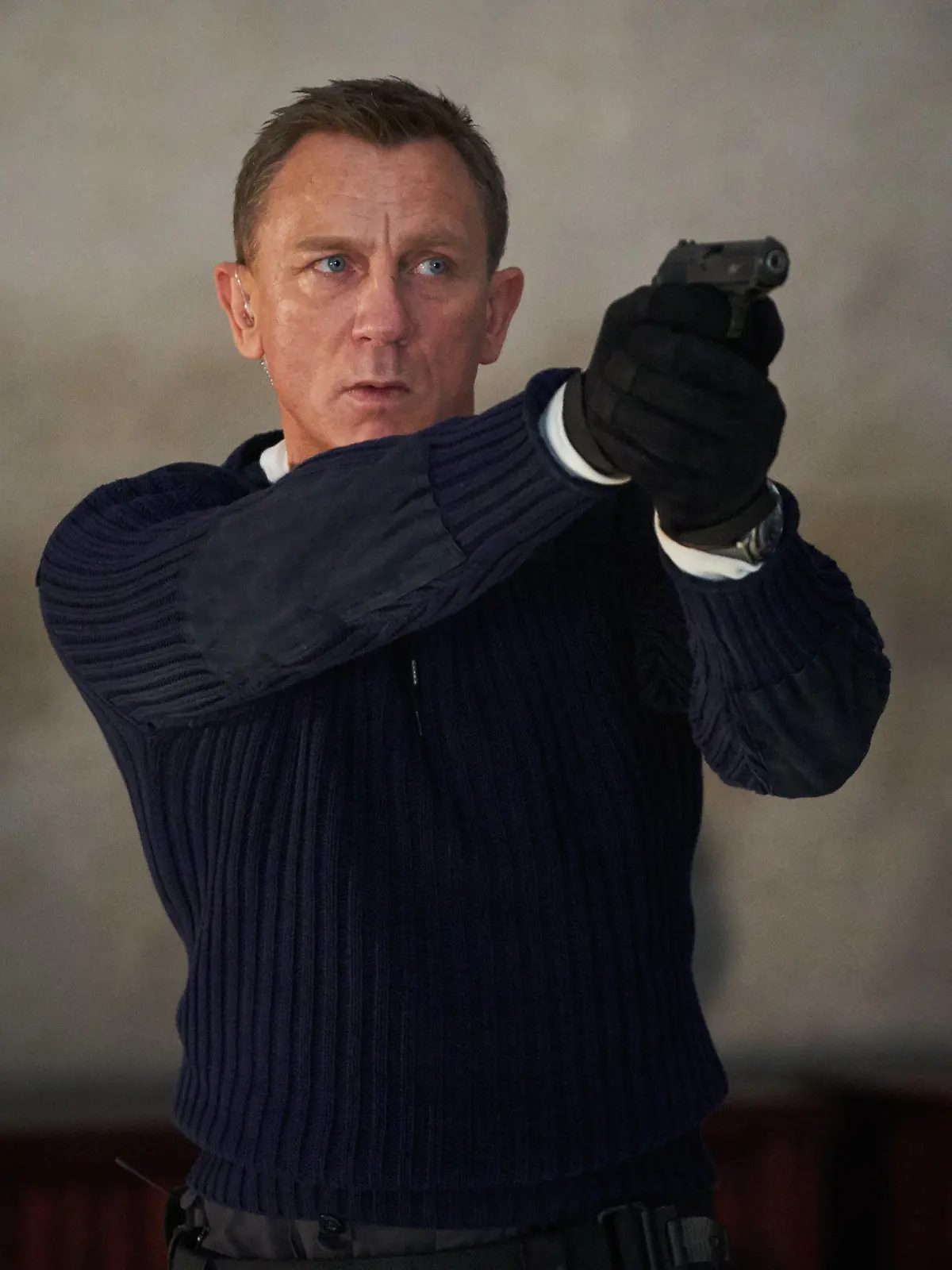 ARCHIV - 20.08.2019, ---: HANDOUT - Daniel Craig als James Bond in der Szene eines Trailers zum James-Bond-Film «Keine Zeit zu sterben» («No Time To Die», undatierte Aufnahme). (zu dpa «Neuer James-Bond-Film «Keine Zeit zu sterben» schon wieder verschoben») Foto: Nicole Dove/DANJAQ and Metro Goldwyn Mayer Pictures/Universal Pictures /dpa - ACHTUNG: Nur zur redaktionellen Verwendung im Zusammenhang mit einer Berichterstattung über den Film und nur mit vollständiger Nennung des vorstehenden Credits +++ dpa-Bildfunk +++