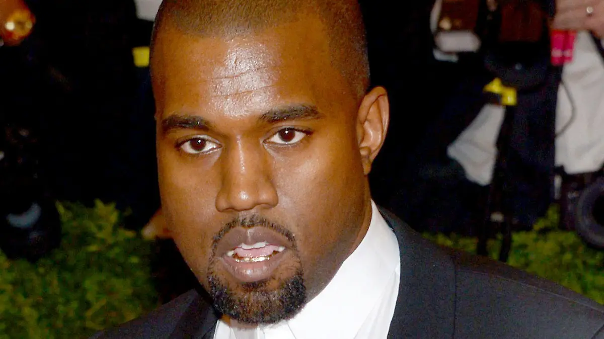 FILE - US socialite Kim Kardashian and musician Kayne West attend the 'Punk: Chaos to Couture' Costume Institute Gala at the Metropolitan Museum of Art in New York, New York, USA, 06 May 2013. EPA/JUSTIN LANE (zu dpa "Berühmt fürs Berühmtsein: Der Clan der Kardashians und Jenners" vom 26.08.2016) +++(c) dpa - Bildfunk+++