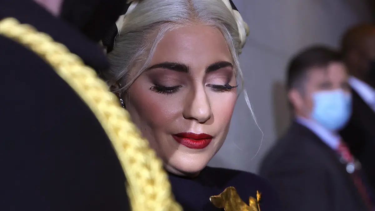 January 20, 2021, Washington, District of Columbia, USA: WASHINGTON, DC - JANUARY 20: Lady Gaga prepares to sing the National Anthem at the inauguration of President-elect Joe Biden on the West Front of the U.S. Capitol on January 20, 2021 in Washington, DC. During today s inauguration ceremony Joe Biden becomes the 46th president of the United States. Win McNamee/Getty Images Washington USA - ZUMAs152 20210120_zaa_s152_741 Copyright: xWinxMcnameex