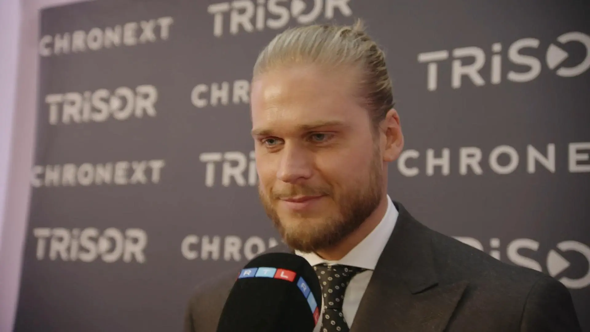 Rúrik Gíslason verrät sein Beauty-Geheimnis Das mit den Haaren war ein Zufall!