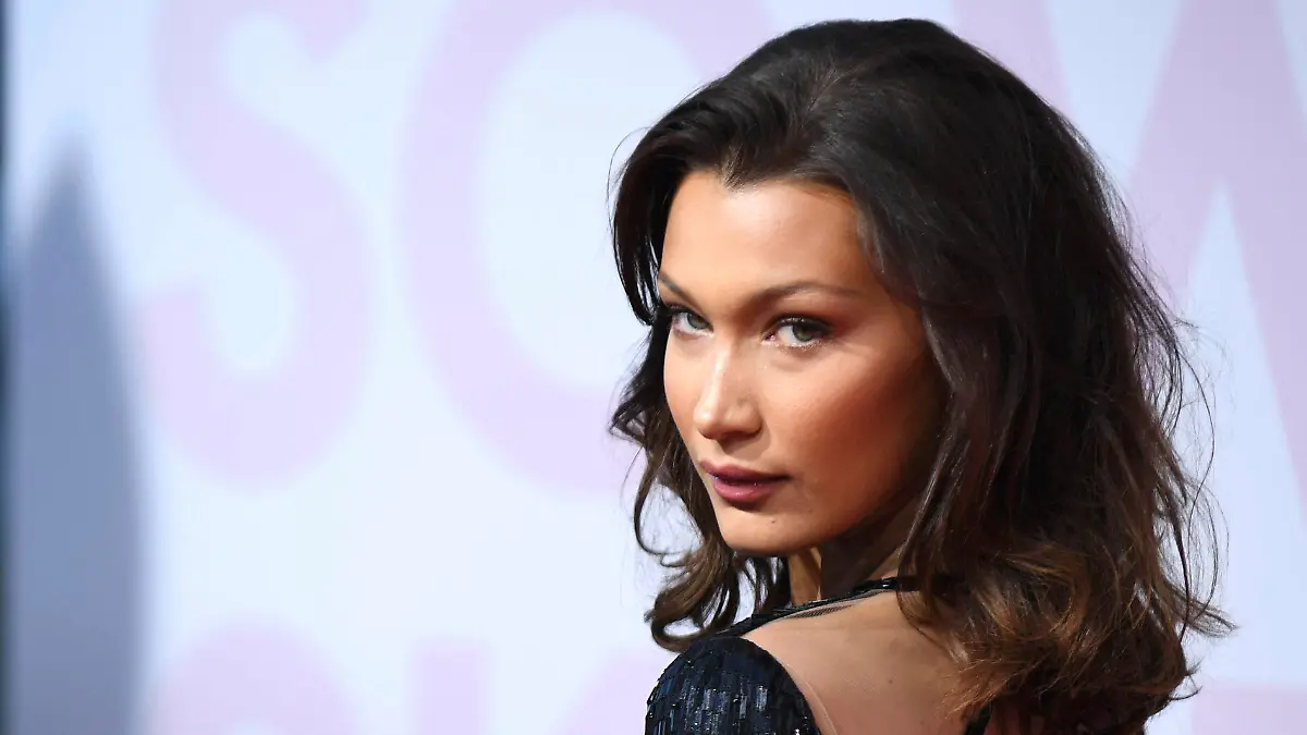 13.05.2018, Frankreich, Cannes: Model Bella Hadid kommt zur Fashion For Relief 2018 Veranstaltung im Rahmen des 71. Filmfestivals in Cannes. Foto: Arthur Mola/Invision/AP/dpa +++ dpa-Bildfunk +++