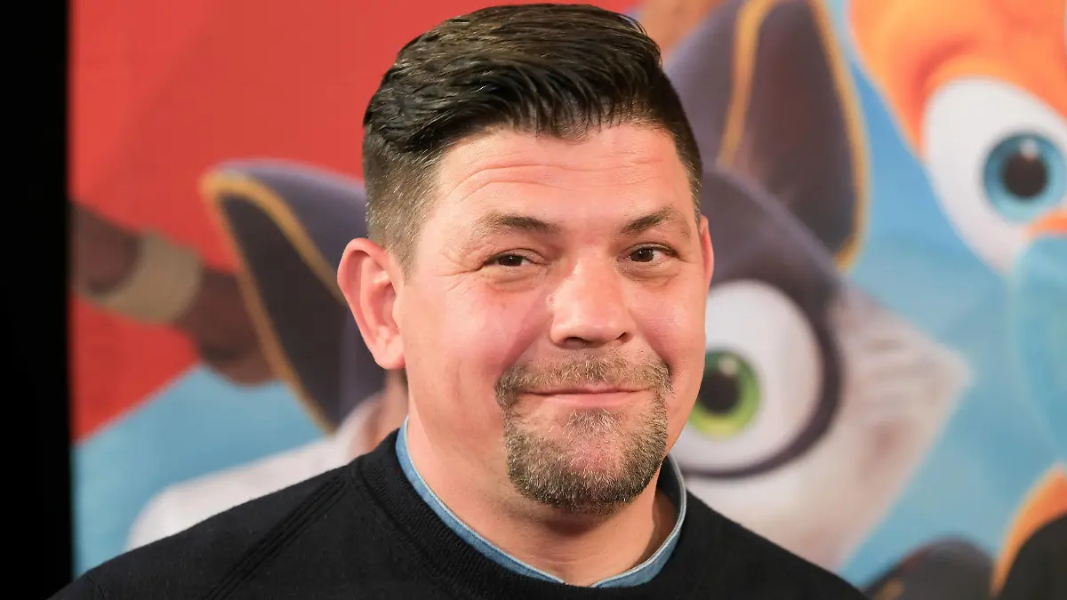 Filmpremiere Hamburg Ooops 2 - Land in Sicht Premiere im CinemaxX Kino Hamburg am 20.9.2020 in diesem Animationsfilm haben Janin Ullmann und Tim Mälzer Synchronrollen im Film übernommen, Tim Mäler scherzt: Die Rolle des Nilpferds ist mir auf den Leib geschrieben. Nach vielen Tagen auf der Arche haben die Tiere endlich Hoffnung, Land zu entdecken *** Film premiere Hamburg Ooops 2 Land in Sight Premiere at CinemaxX cinema Hamburg on 20 9 2020 in this animated film Janin Ullmann and Tim Mälzer have taken on dubbing roles in the film, Tim Mäler jokes The role of the hippo is written all over me After many days on the ark the animals finally have hope to discover land