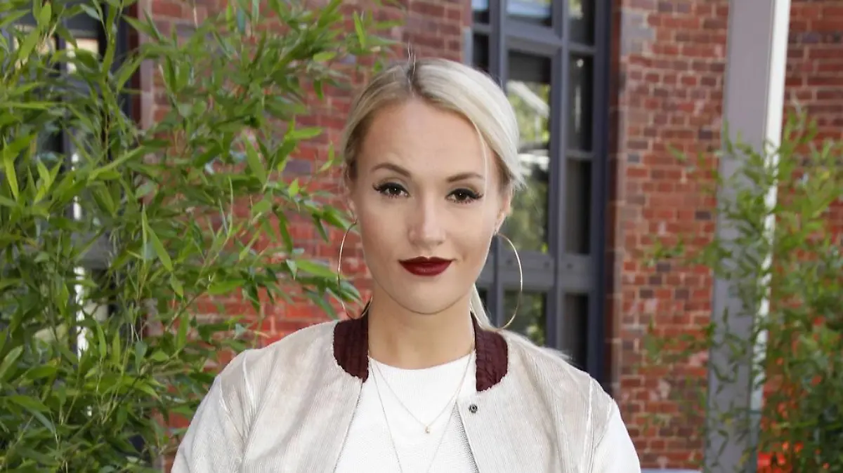 Anna Hofbauer bei der Maisonnoee Fashion Show im Rahmen der MBFW auf der Fashion Week Berlin Spring/Summer 2019 im E-Werk. Berlin, 03.07.2018 *** Anna Hofbauer at the Maisonnoee Fashion Show as part of the MBFW at Fashion Week Berlin Spring Summer 2019 at E Werk Berlin 03 07 2018 Foto:xS.xGabschx/xFuturexImage  