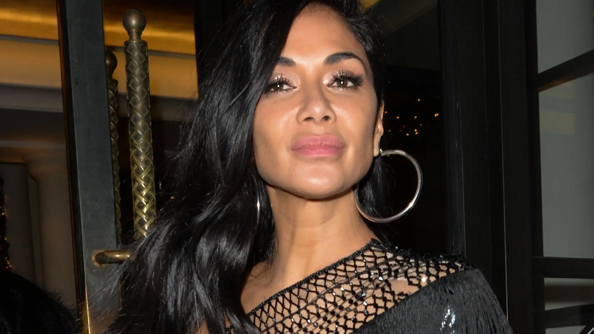 Nicole Scherzinger seen out and about in London
Pictured: Nicole Scherzinger
Ref: SPL5134708 101219 NON-EXCLUSIVE
Picture by: PALACE LEE / SplashNews.com
Splash News and Pictures
Los Angeles: 310-821-2666
New York: 212-619-2666
London: +44 (0)20 7644 7656
Berlin: +49 175 3764 166
photodesk@splashnews.com
World Rights,