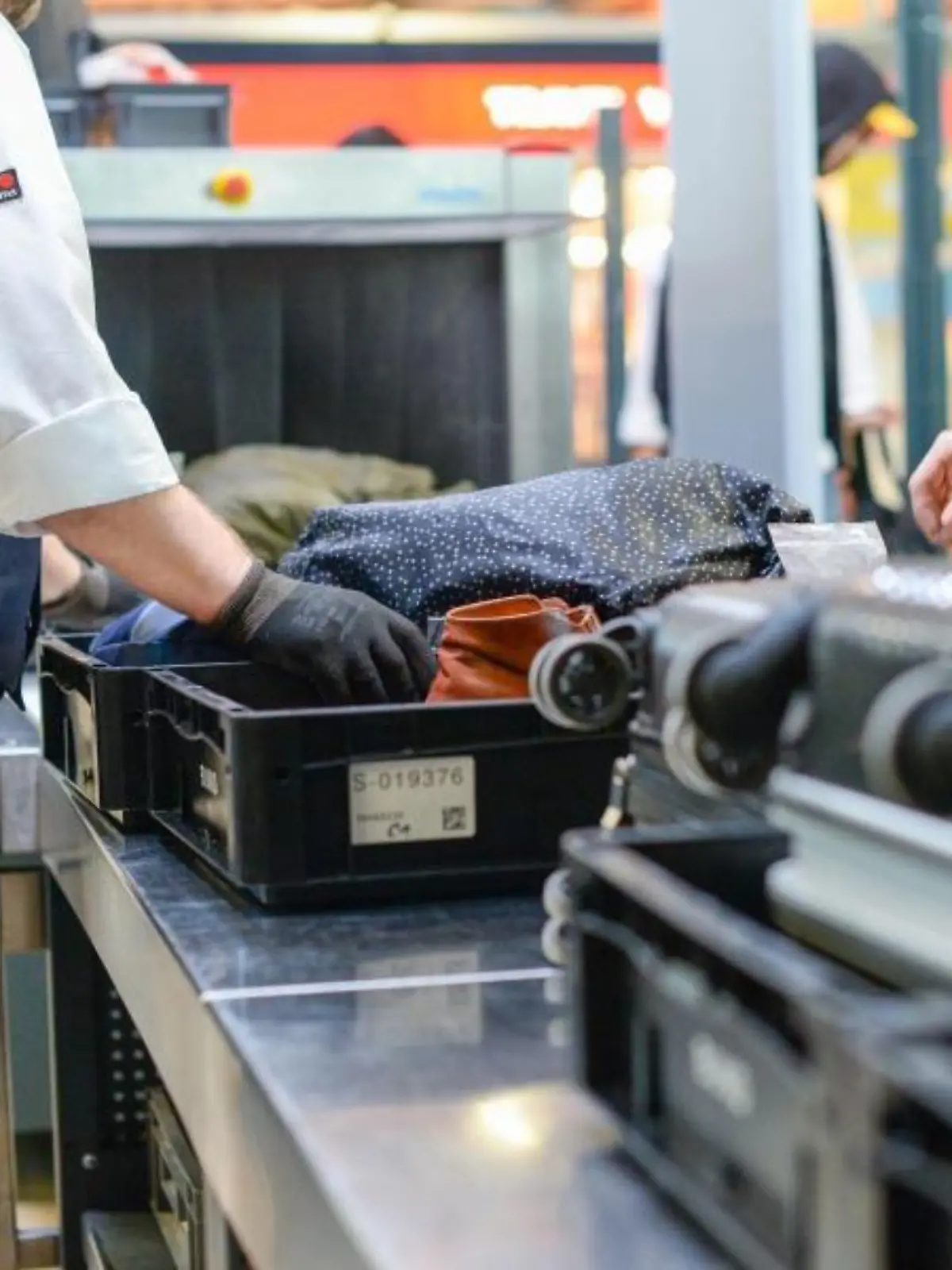 Gepäckkontrollen am Flughafen Tegel