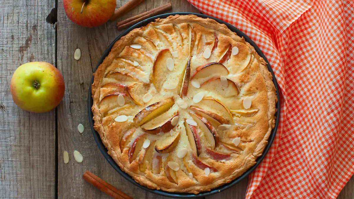 Apfelkuchen mit Mandelblättchen