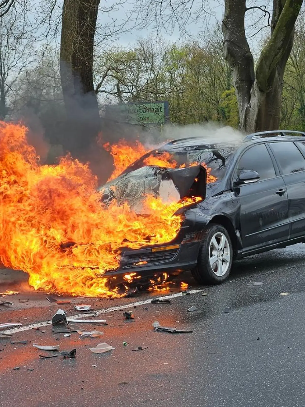 Auto brennt