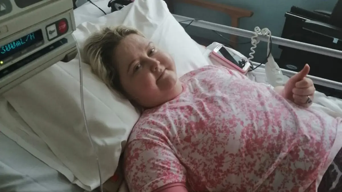 Frau in Krankenbett