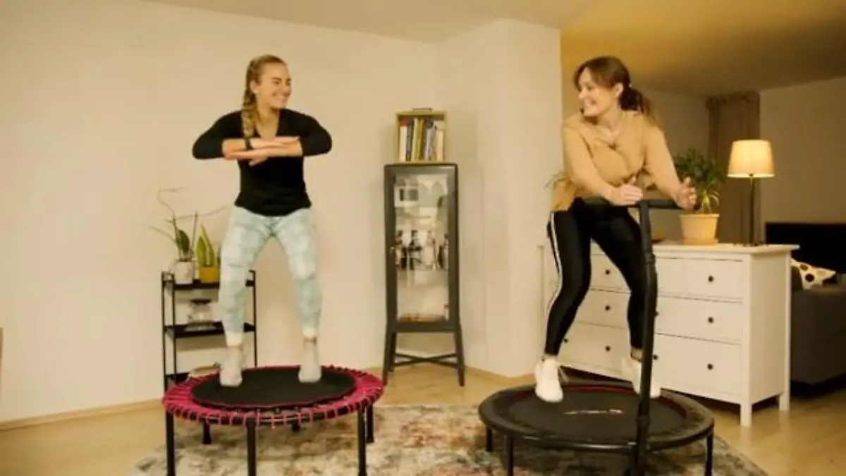 Günstig gegen teuer: Trampoline für zu Hause im Test Hüpf- und Fitness-Spaß in einem