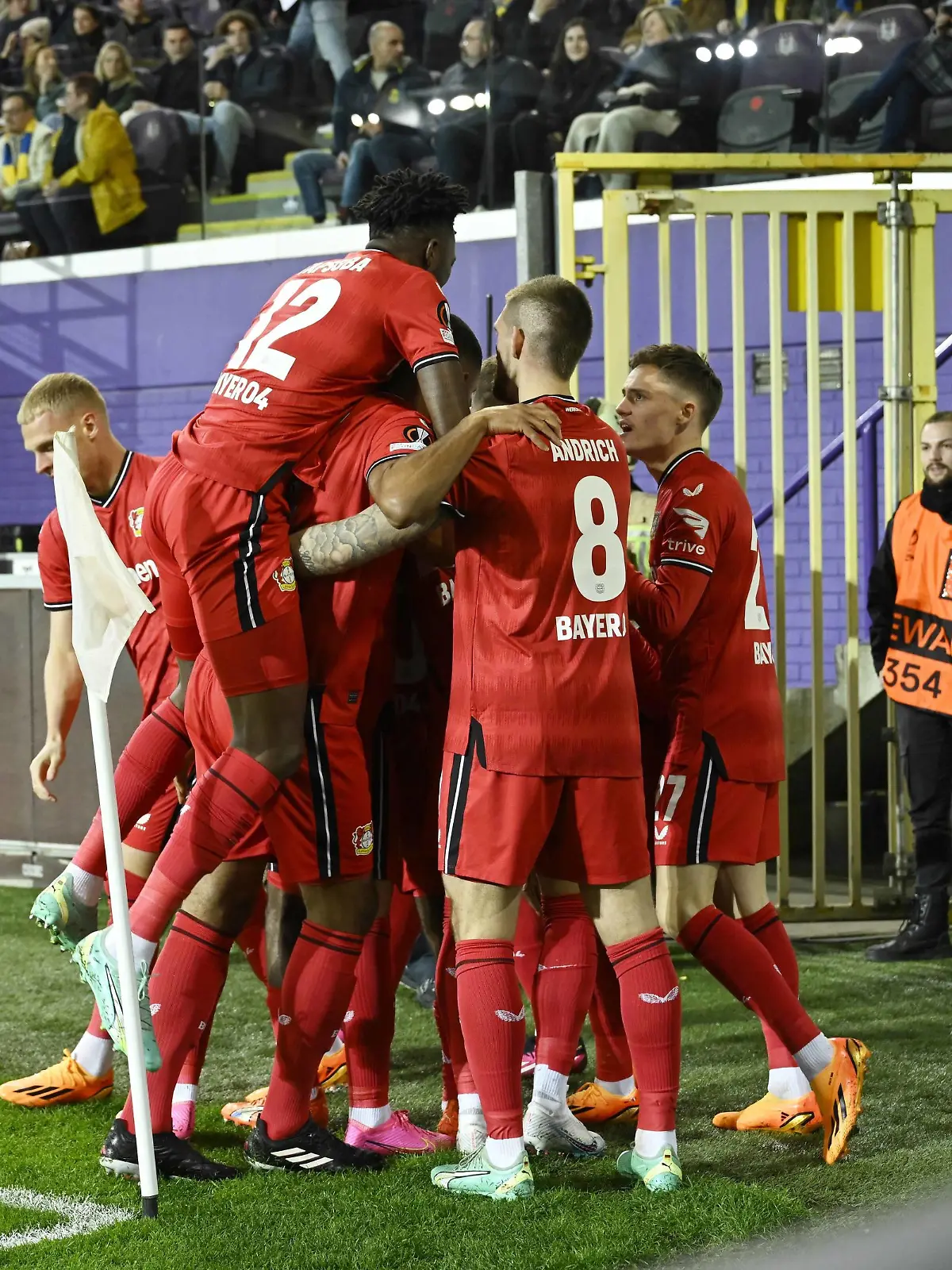 ANDERLECHT, BELGIUM - APRIL 20 : Diaby Moussa forward of Bayer Leverkusen and his teammates celebrates scoring the opening goal during the UEFA Europa League Quarter-finals, 2nd leg match between Union SG and Bayer Leverkusen at the Anderlecht stadium on April 20, 2023 in Anderlecht, Belgium, 20/04/2023  Union SG v Bayer Leverkusen - UEFA Europa League PhotoNews/Panoramic PUBLICATIONxINxGERxSUIxAUTxHUNxONLY