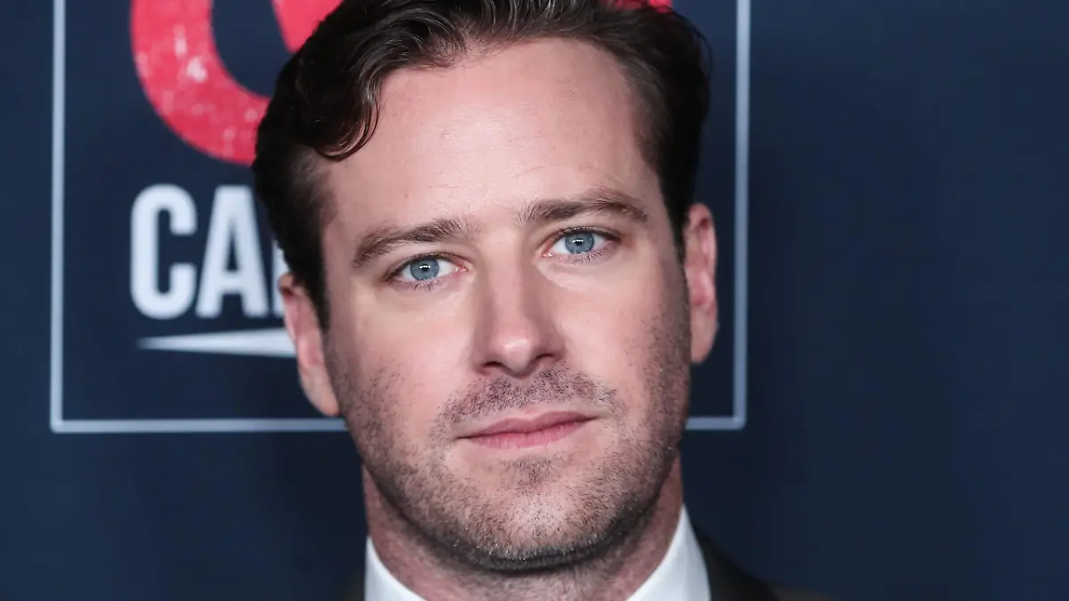 Armie Hammer unter Beschuss: Jetzt packt eine Ex-Freundin aus.