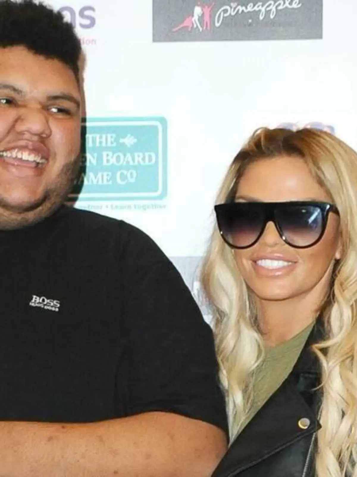 Katie Price gibt Sohn Harvey schweren Herzens in ein betreutes Wohnen