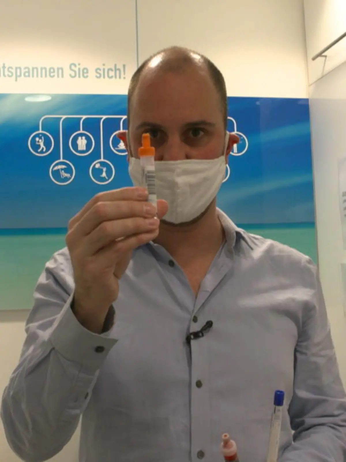 RTL-Reporter Lutz Harbaum hatte Ende Nov/ Anfang Dez Corona. Jetzt ist er wieder fit. Wie entwickeln sich seine Antikörper nun? Wie immun ist er, wann nimmt die Immunität ab?