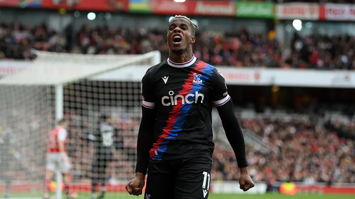 LONDON, ENGLAND - MARCH 19: Wilfried Zaha of Crystal Palace reacts after a missed scoring opportunity during the Premier League match between Arsenal FC and Crystal Palace at Emirates Stadium on March 19, 2023 in London, England. (Photo by Shaun Botterill/Getty Images)