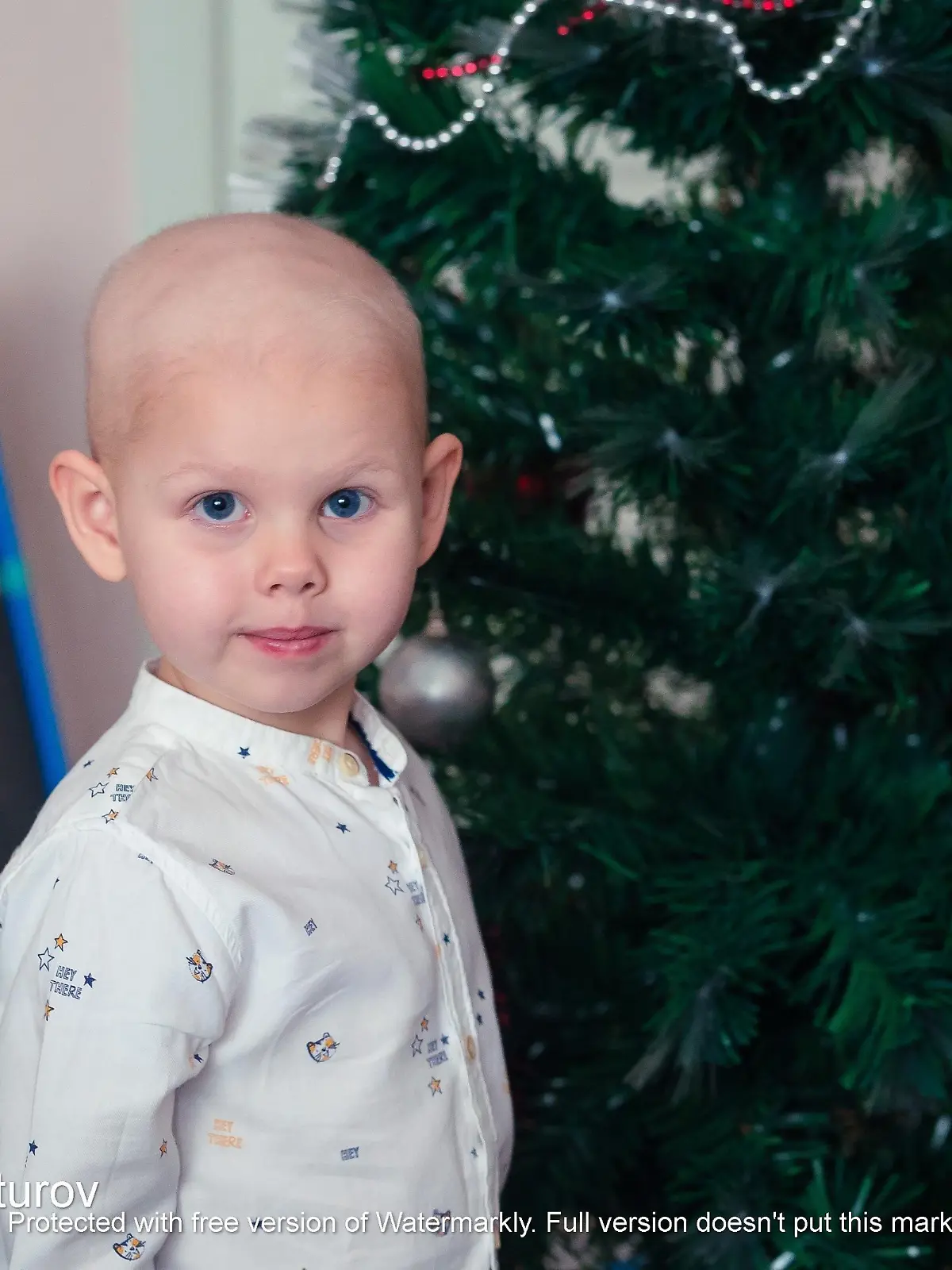 Der 4-Jährige Andrei Turov hat den seltenen bösartigen Tumor Ewing Sarkom