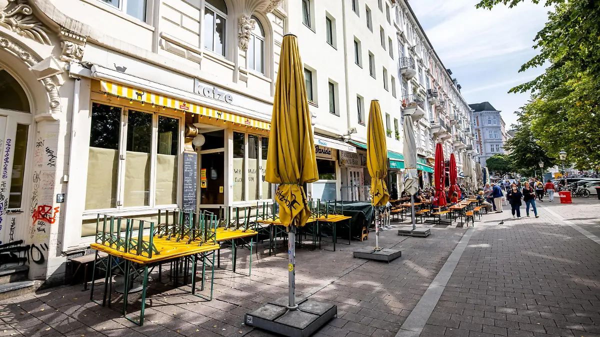 Hamburg, 17. September 2020 - Bar Katze im Hamburger Schanzenviertel *** Hamburg, 17 September 2020 Bar Katze in Hamburgs Schanzenviertel PUBLICATIONxINxGERxSUIxAUTxHUNxONLY