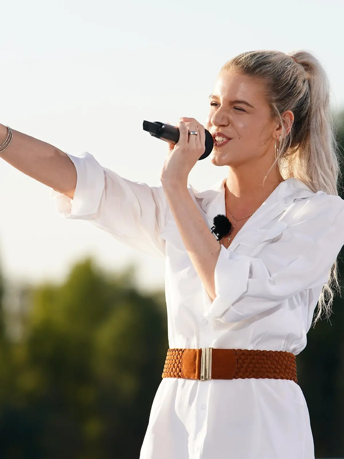 Pia-Sophie Remmel performt bei den Castings zu DSDS 2021 den Song "Marathon".