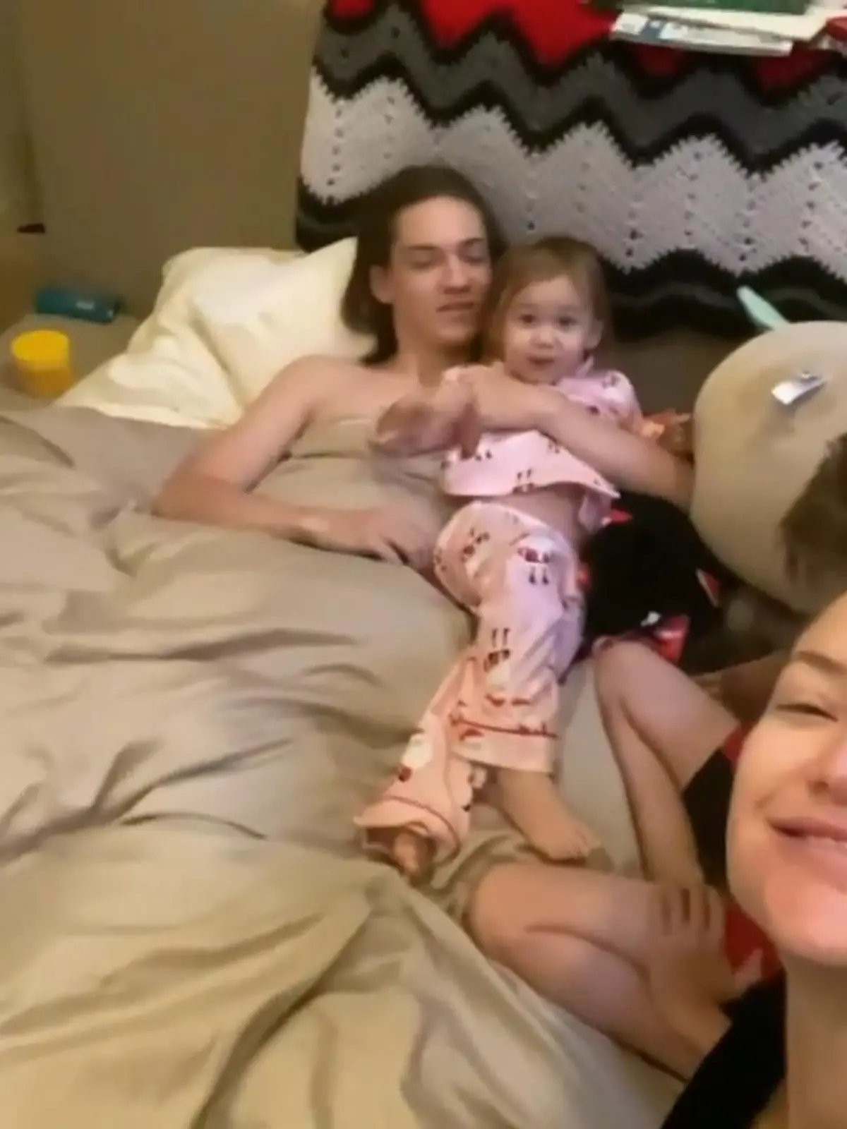 Bild zu: "Kate Hudson überrascht Teenie-Sohn Ryder zum Geburtstag"