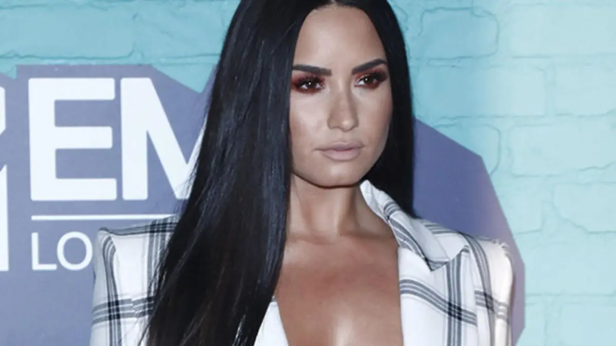 Demi Lovato drückt ihre Wut über die Ausschreitungen in Washington aus
