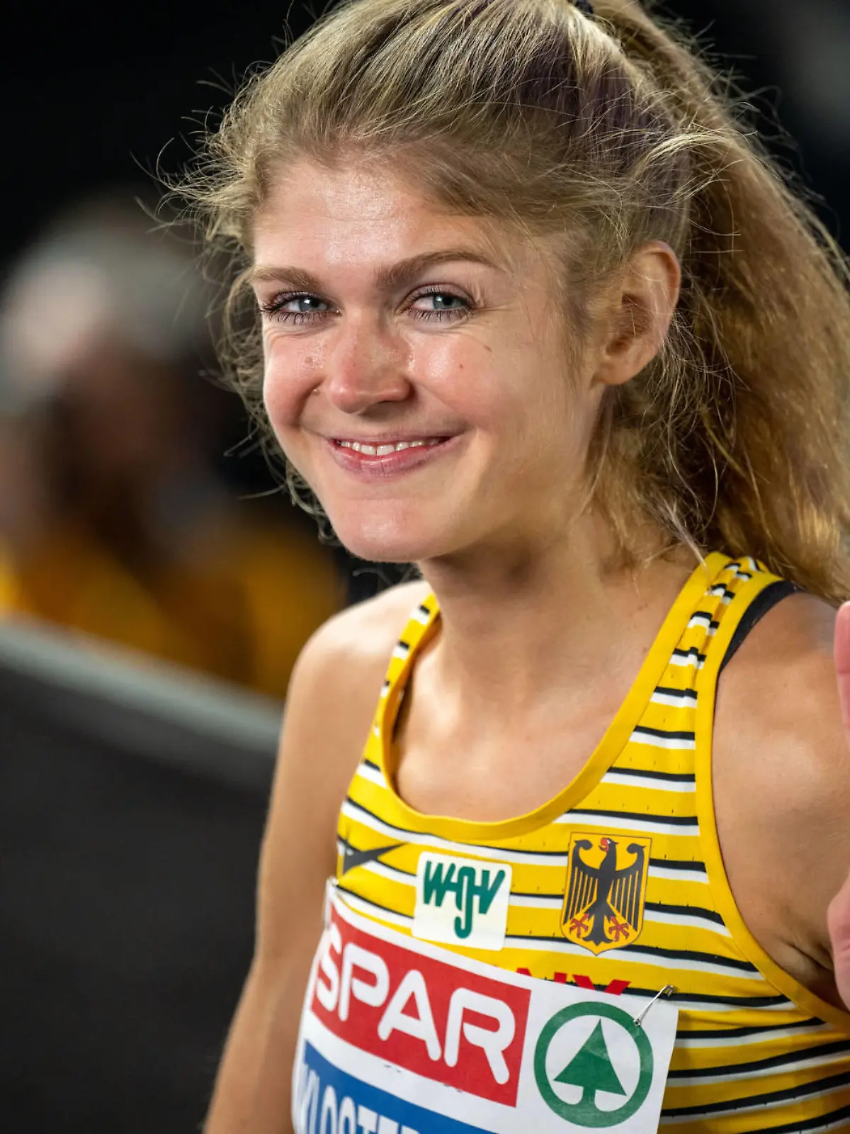 European Athletics Indoor Championships 2023 03.03.2023 ISTANBUL, TURKEY - MARCH 03: Slver Medal for Konstanze KLOSTERHALFEN GER, dob 18/02/1997, local club TSV Bayer 04 Leverkusen after the 3000 m fnals on day 2 of the European Athletics Indoor Championships 2023 at Ataköy Arena, Remzi Kazancgil Bulvar, Olimpiyat Evi yan, 4-5. Ksm Bakrköy of Istanbul on 03.3.2023 in Istanbul/Turkey. *** European Athletics Indoor Championships 2023 03 03 2023 ISTANBUL, TURKEY MARCH 03 S lver Medal for Konstanze KLOSTERHALFEN GER , dob 18 02 1997, local club TSV Bayer 04 Leverkusen after the 3000 m f nals on day 2 of the European Athletics Indoor Championships 2023 at Ataköy Arena, Remzi Kazanc gil Bulvar , Olimpiyat Evi yan , 4 5 K s m Bak rköy of Istanbul on 03 3 2023 in Istanbul Turkey Copyright: xBEAUTIFULxSPORTS/OliverxKremerx