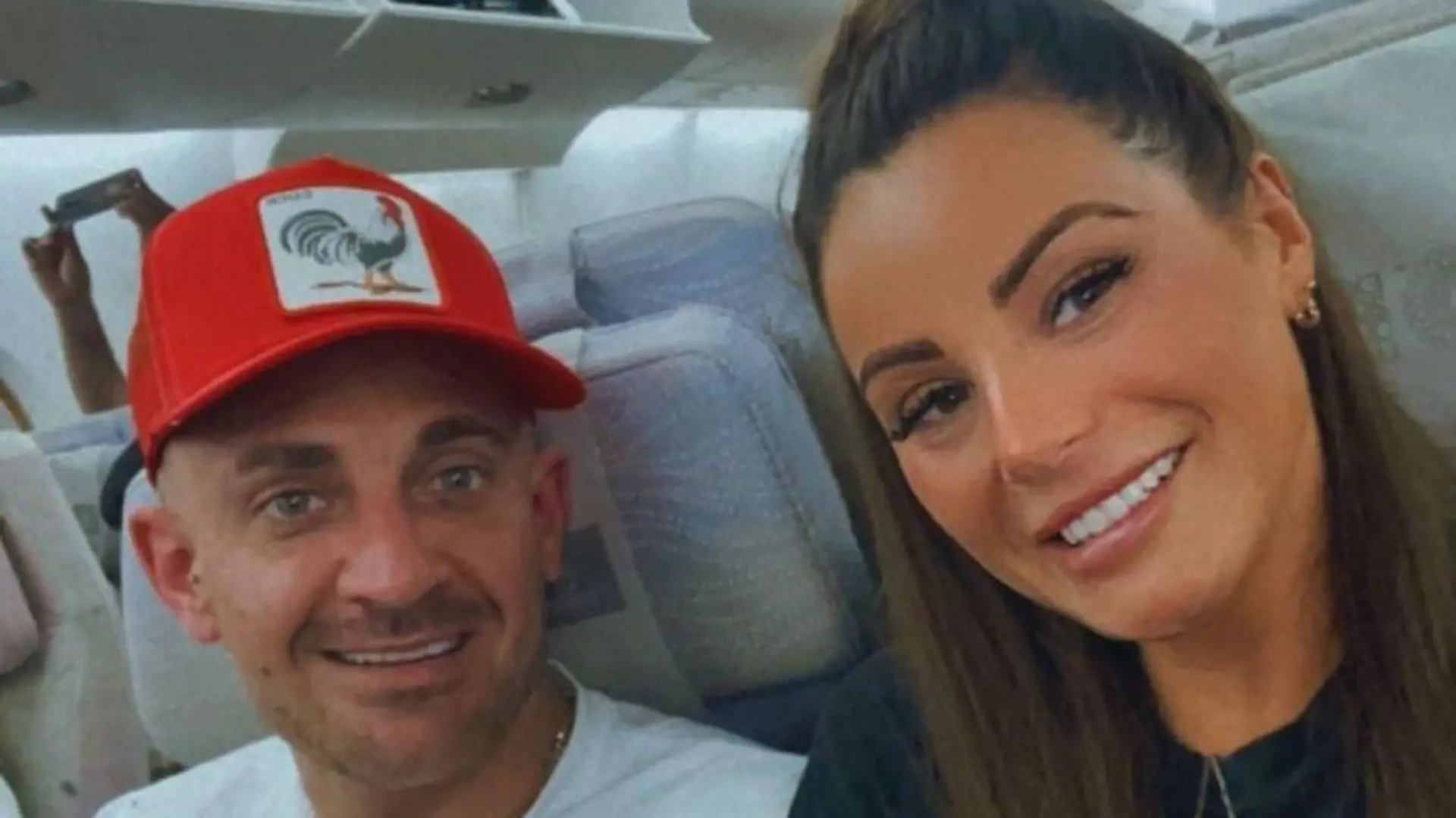 Vergangenes Jahr postet Oliver Andrews noch ein Foto mit seiner Freundin aus dem Dubaiurlaub.