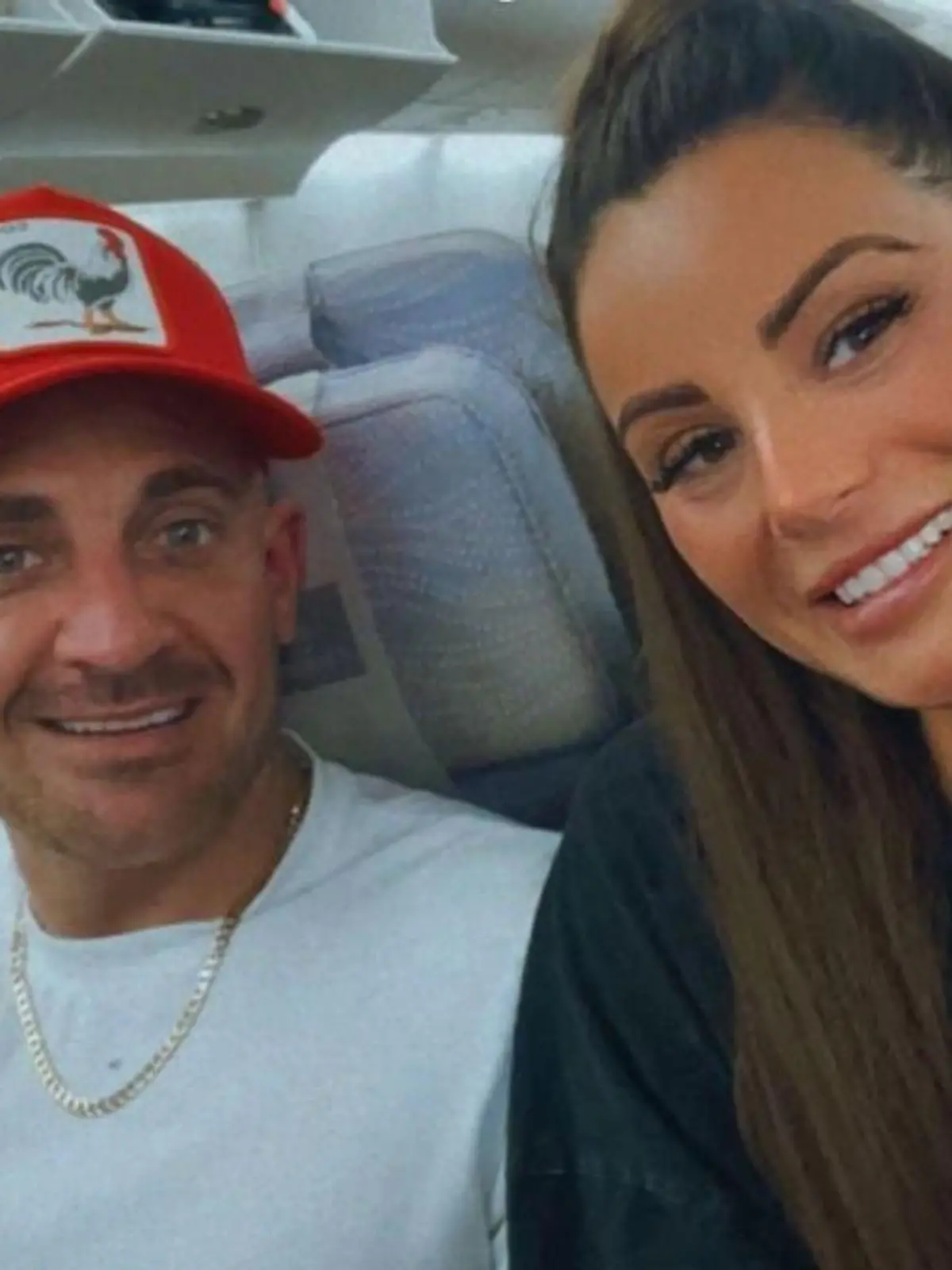 Vergangenes Jahr postet Oliver Andrews noch ein Foto mit seiner Freundin aus dem Dubaiurlaub.