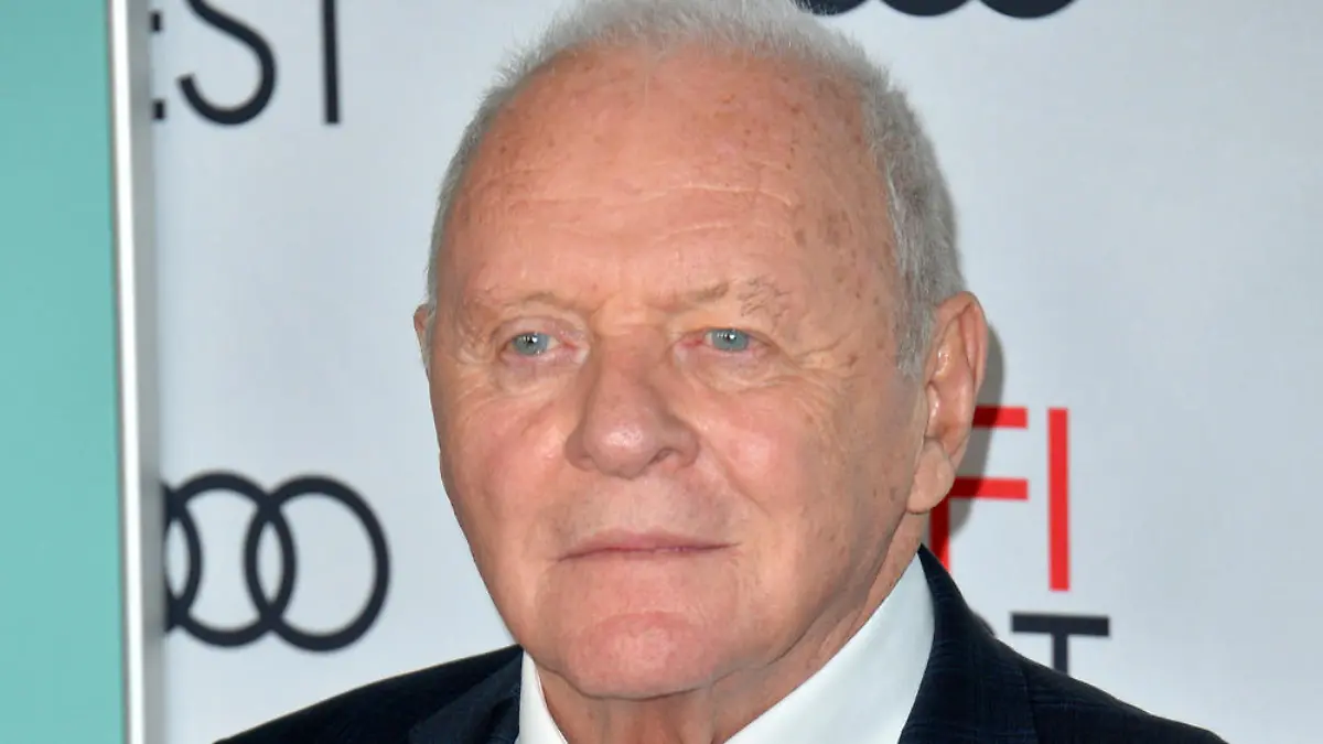 In Twitter-Video: Sir Anthony Hopkins feiert 45 Jahre ohne Alkohol
