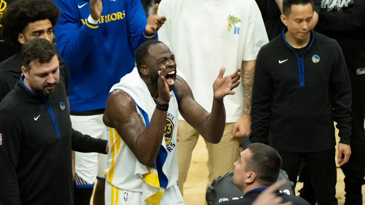 April 17, 2023, Sacramento, CA, USA: Golden State Warriors forward Draymond Green 23 reacts after ejected from the game after fouling Sacramento Kings center Domantas Sabonis 10 during Game 2 of the first-round NBA, Basketball Herren, USA playoff series at Golden 1 Center on Monday, April 17, 2023. Sacramento USA - ZUMAj89_ 20230417_zaf_j89_019 Copyright: xPaulxKitagakixJr.x